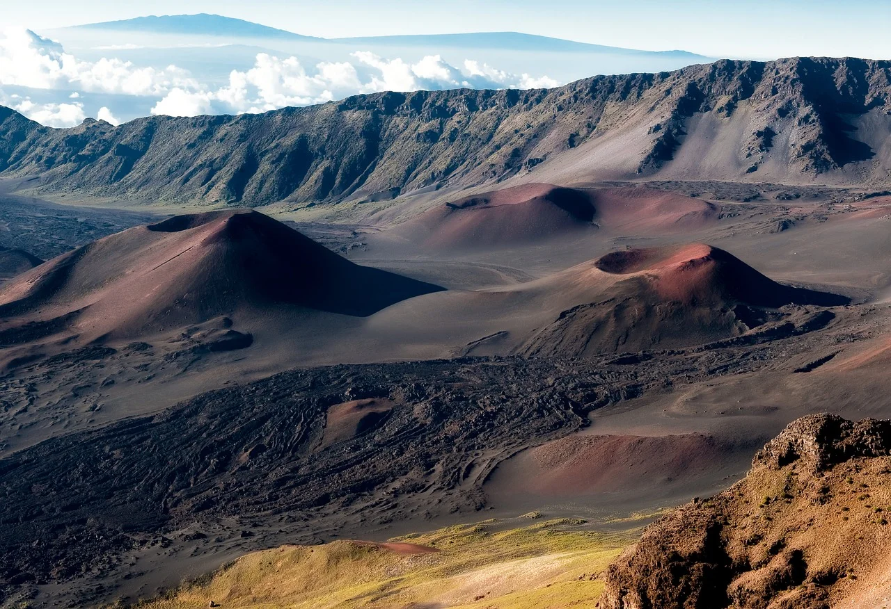hawaii volcano craters